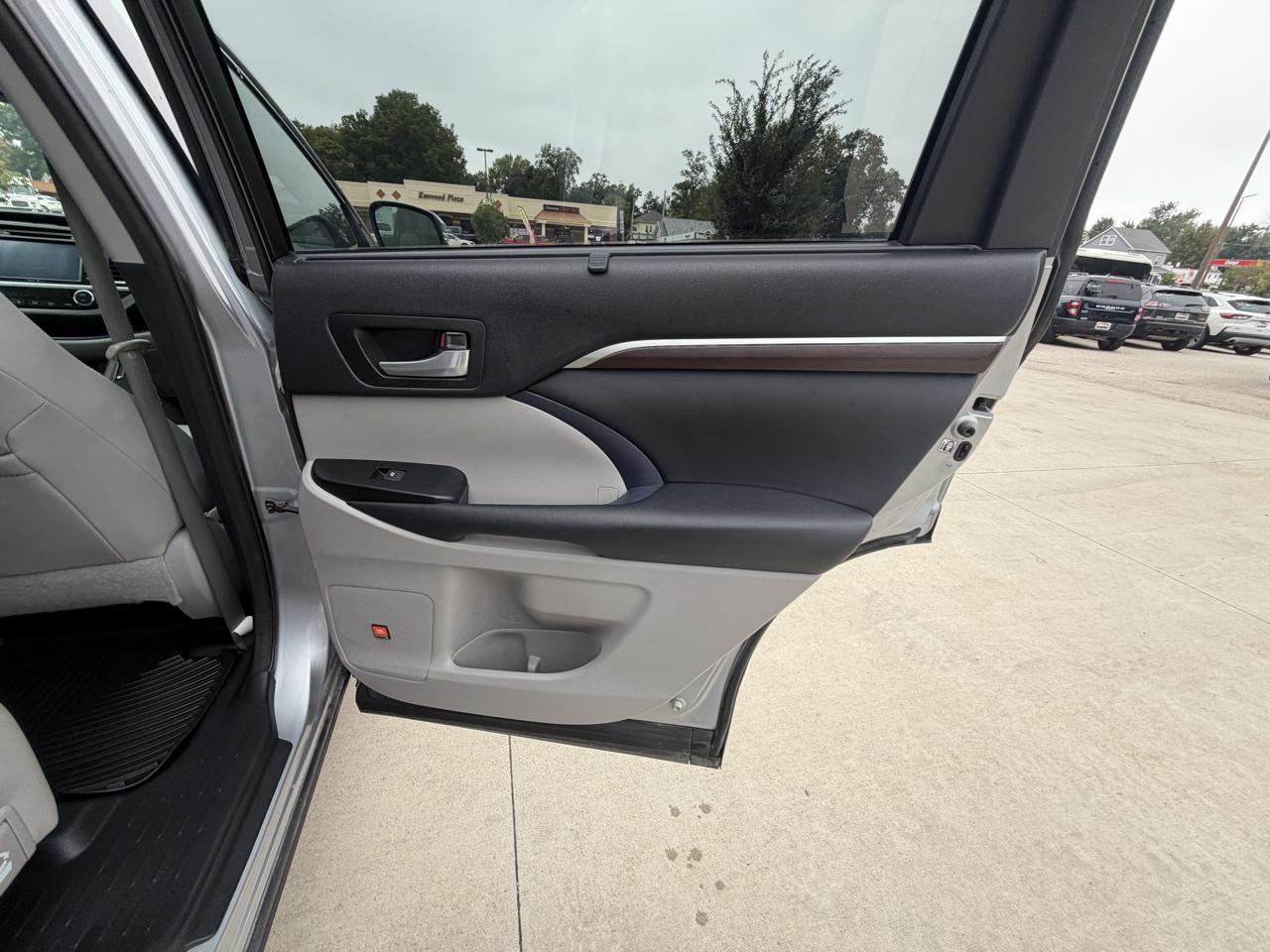 Toyota Highlander AWD 4dr V6 Limited (Natl) 2014