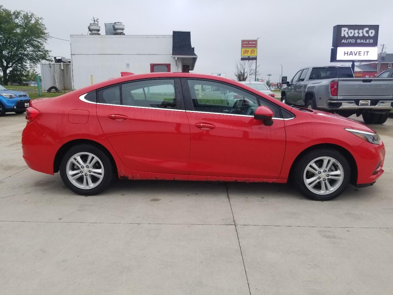 Chevrolet Cruze 4dr Sdn 1.4L LT w/1SD 2017