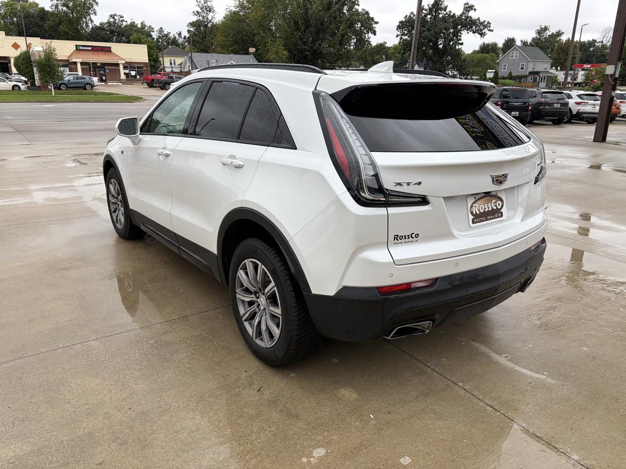 Cadillac XT4 FWD 4dr Sport 2020