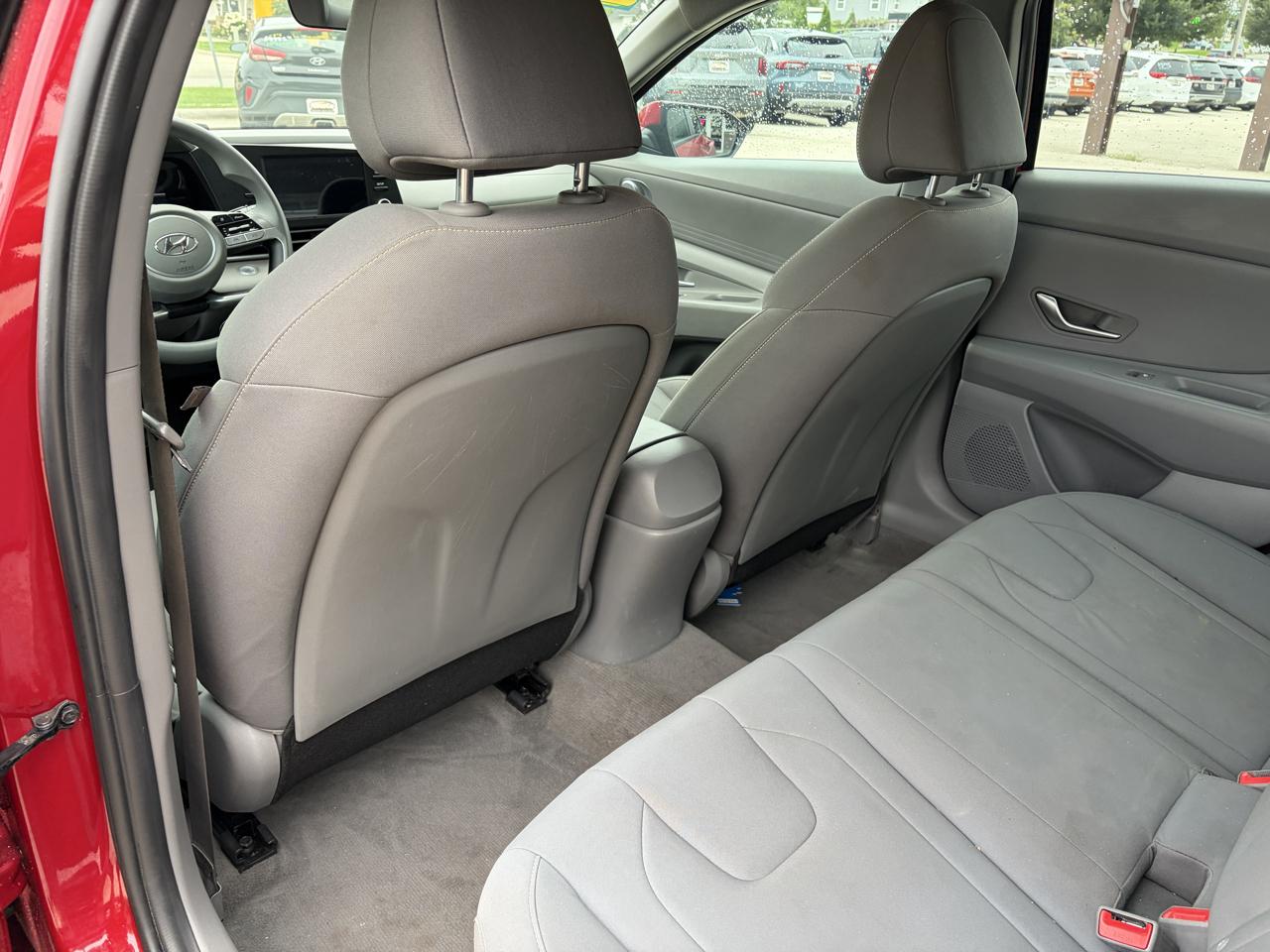Hyundai Elantra SEL IVT *Ltd Avail* 2021