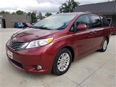 2013 Toyota Sienna 