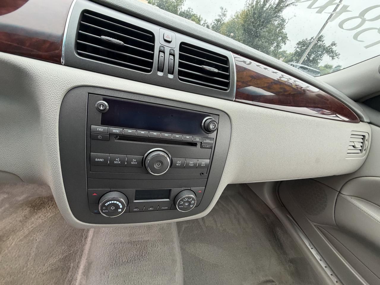 Buick Lucerne 4dr Sdn V6 CXL 2008