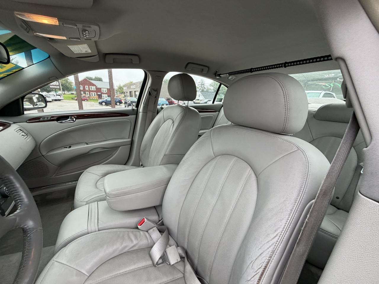 Buick Lucerne 4dr Sdn V6 CXL 2008