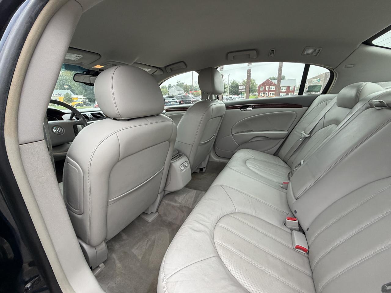 Buick Lucerne 4dr Sdn V6 CXL 2008