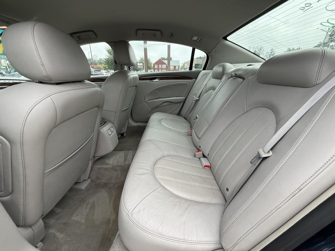 Buick Lucerne 4dr Sdn V6 CXL 2008