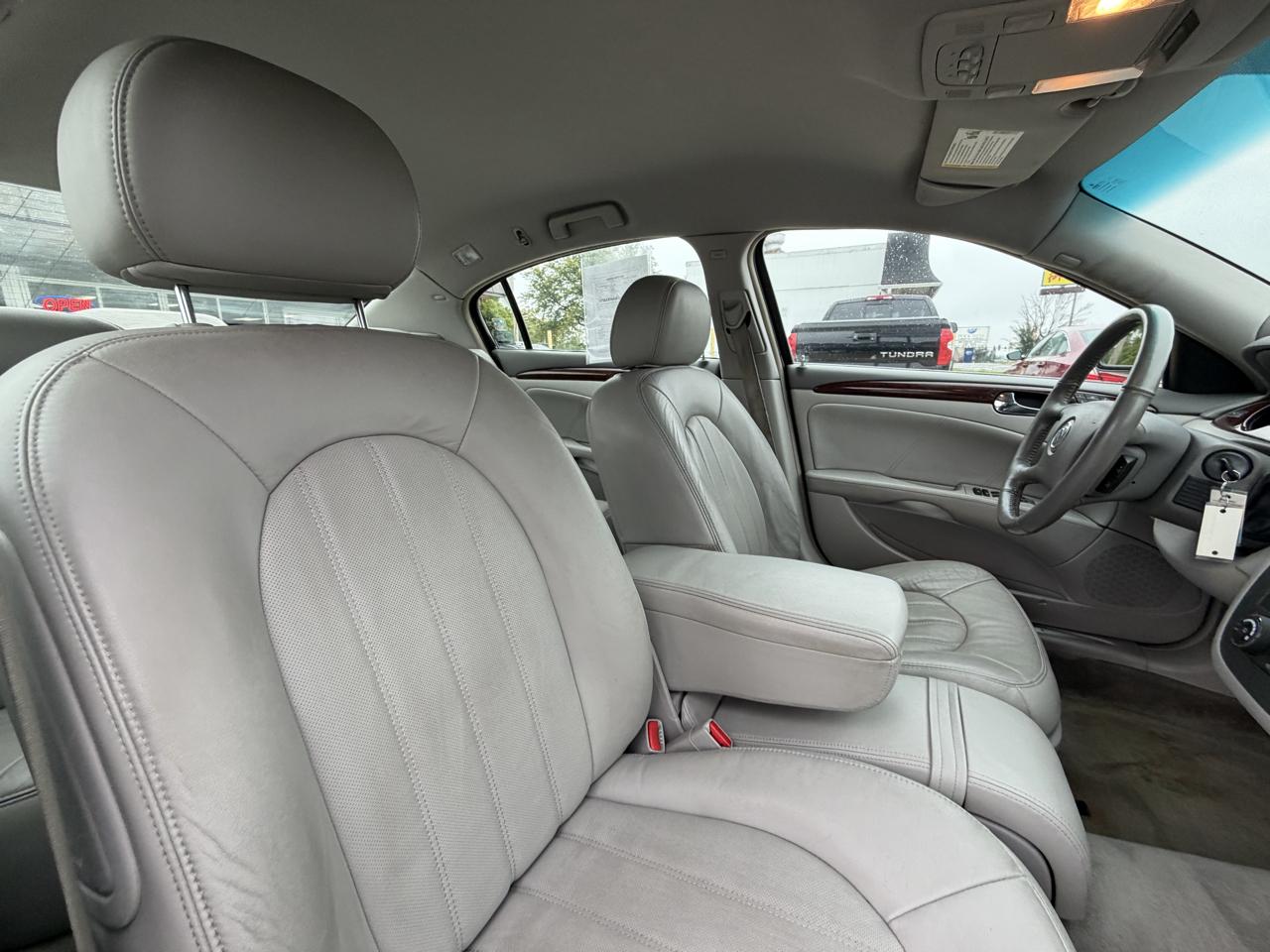 Buick Lucerne 4dr Sdn V6 CXL 2008