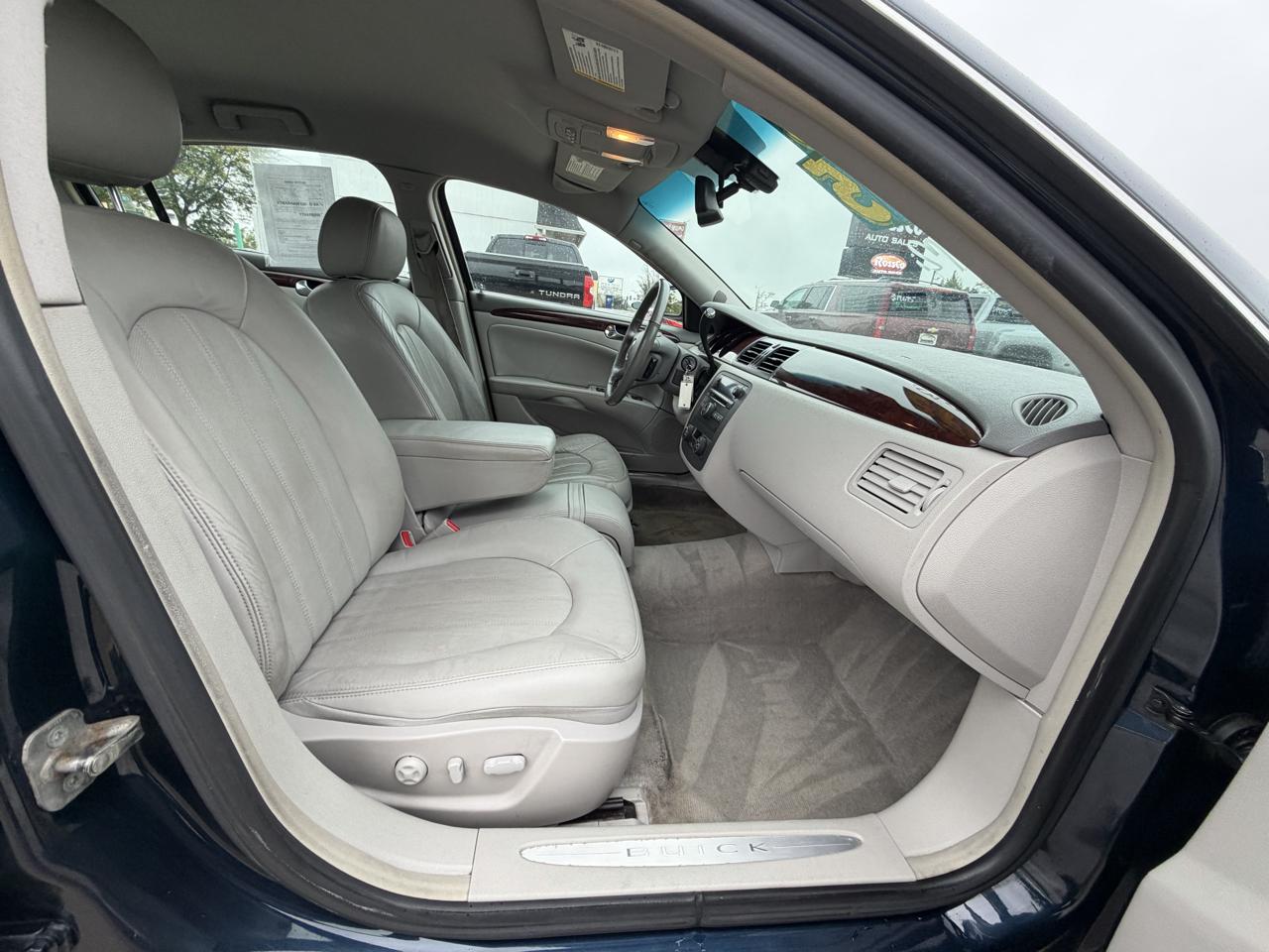 Buick Lucerne 4dr Sdn V6 CXL 2008