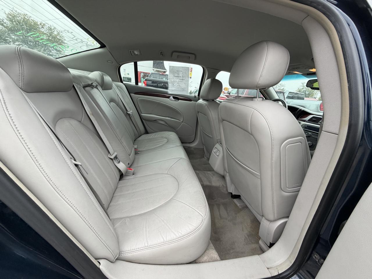 Buick Lucerne 4dr Sdn V6 CXL 2008