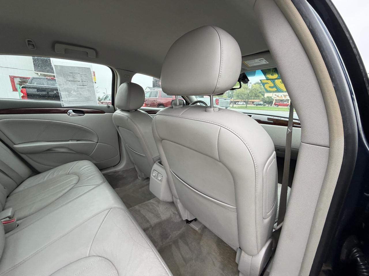 Buick Lucerne 4dr Sdn V6 CXL 2008