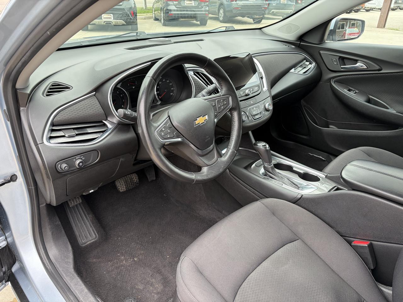 Chevrolet Malibu 4dr Sdn LT w/1LT 2017