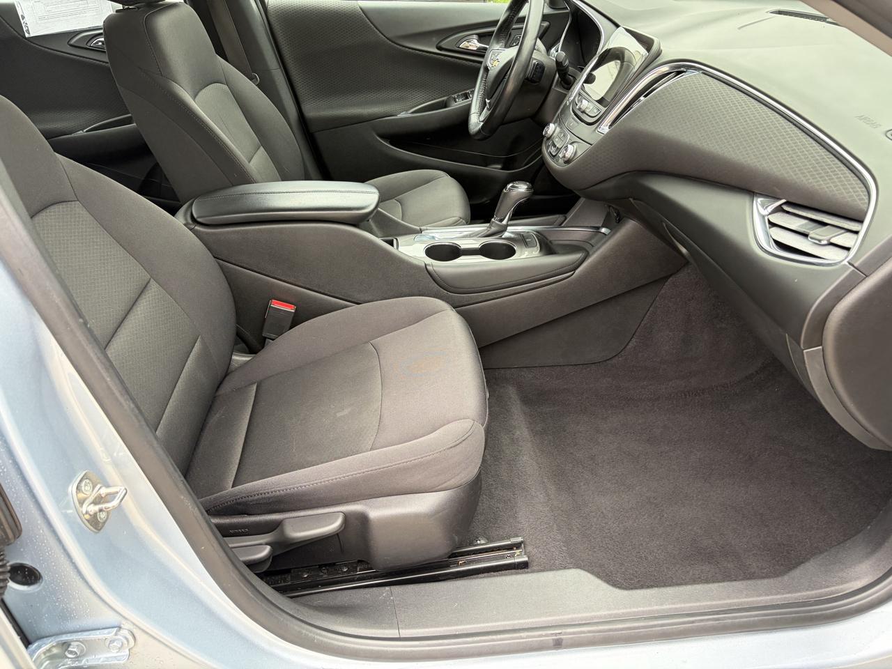 Chevrolet Malibu 4dr Sdn LT w/1LT 2017