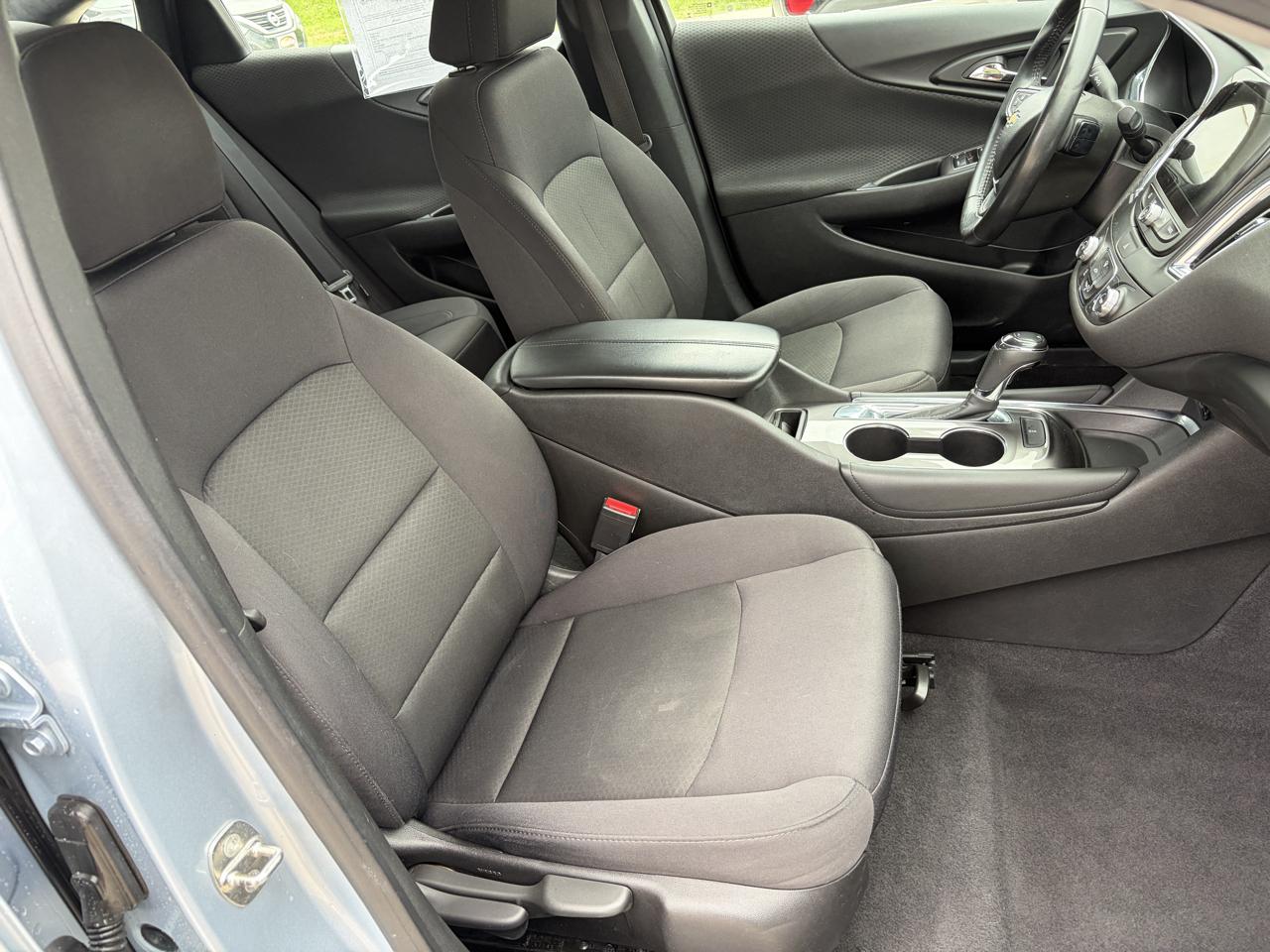 Chevrolet Malibu 4dr Sdn LT w/1LT 2017