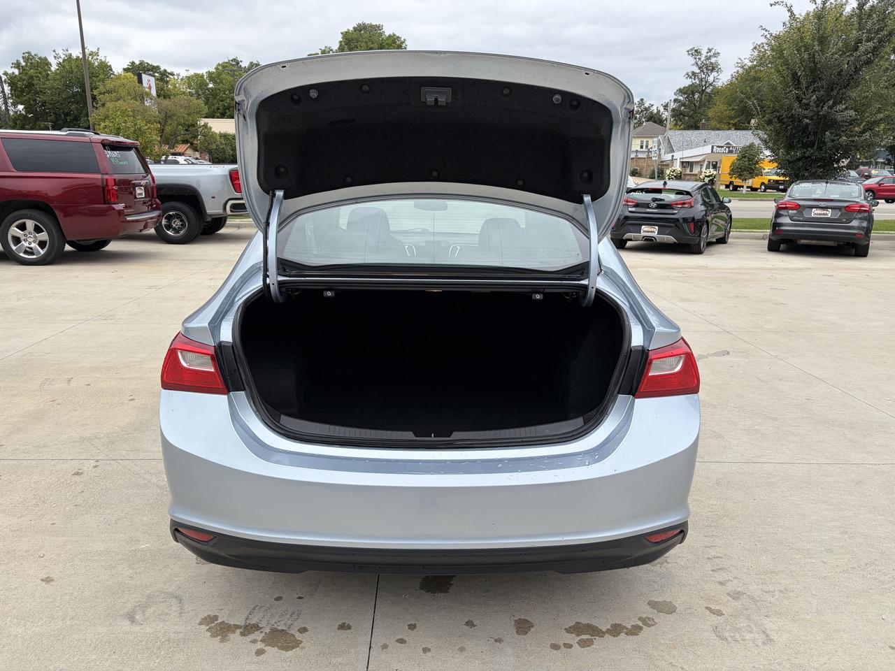 Chevrolet Malibu 4dr Sdn LT w/1LT 2017