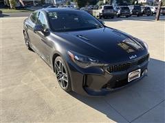 2022 Kia Stinger 