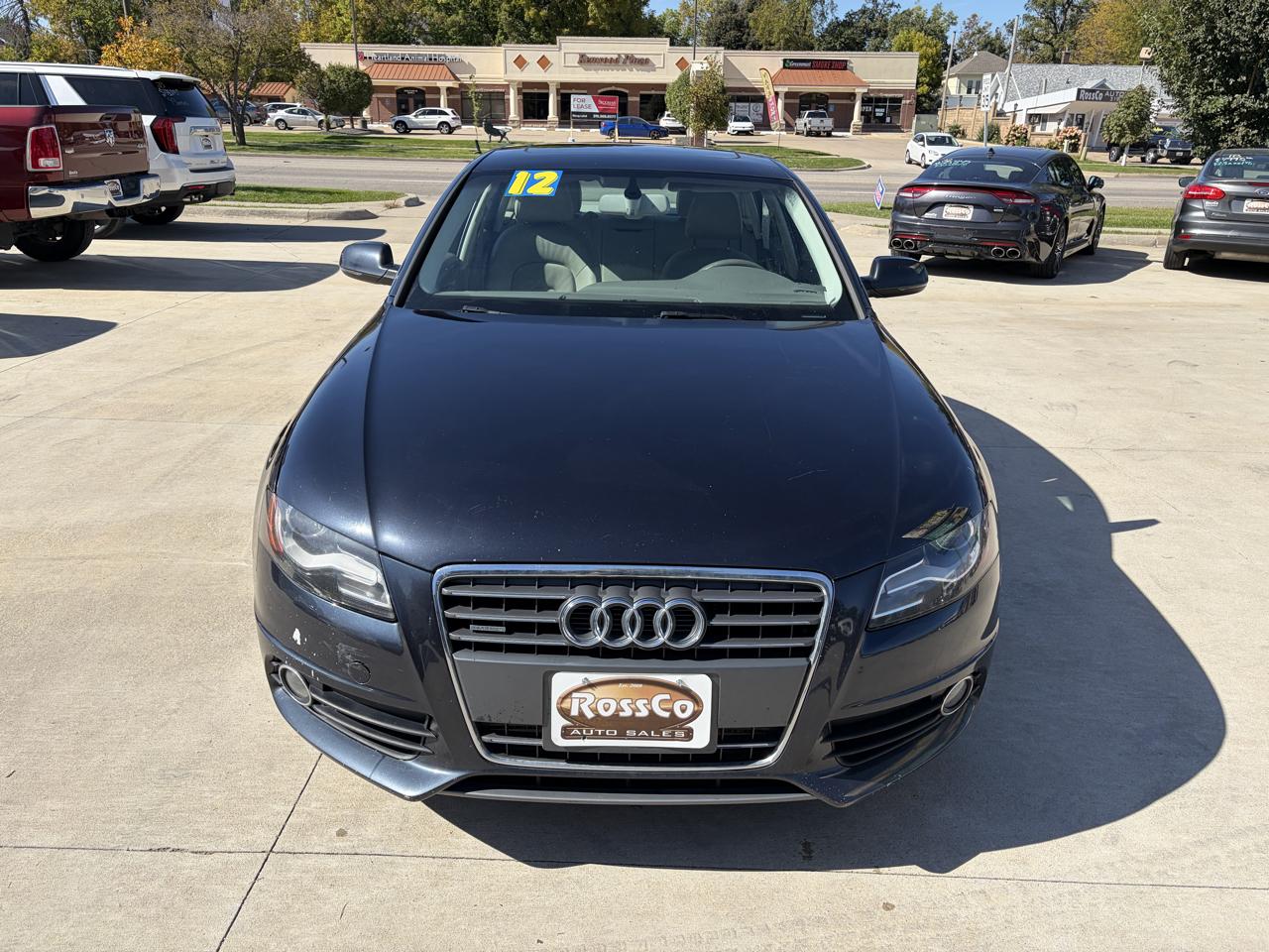 Audi A4 4dr Sdn Auto quattro 2.0T Premium Plus 2012