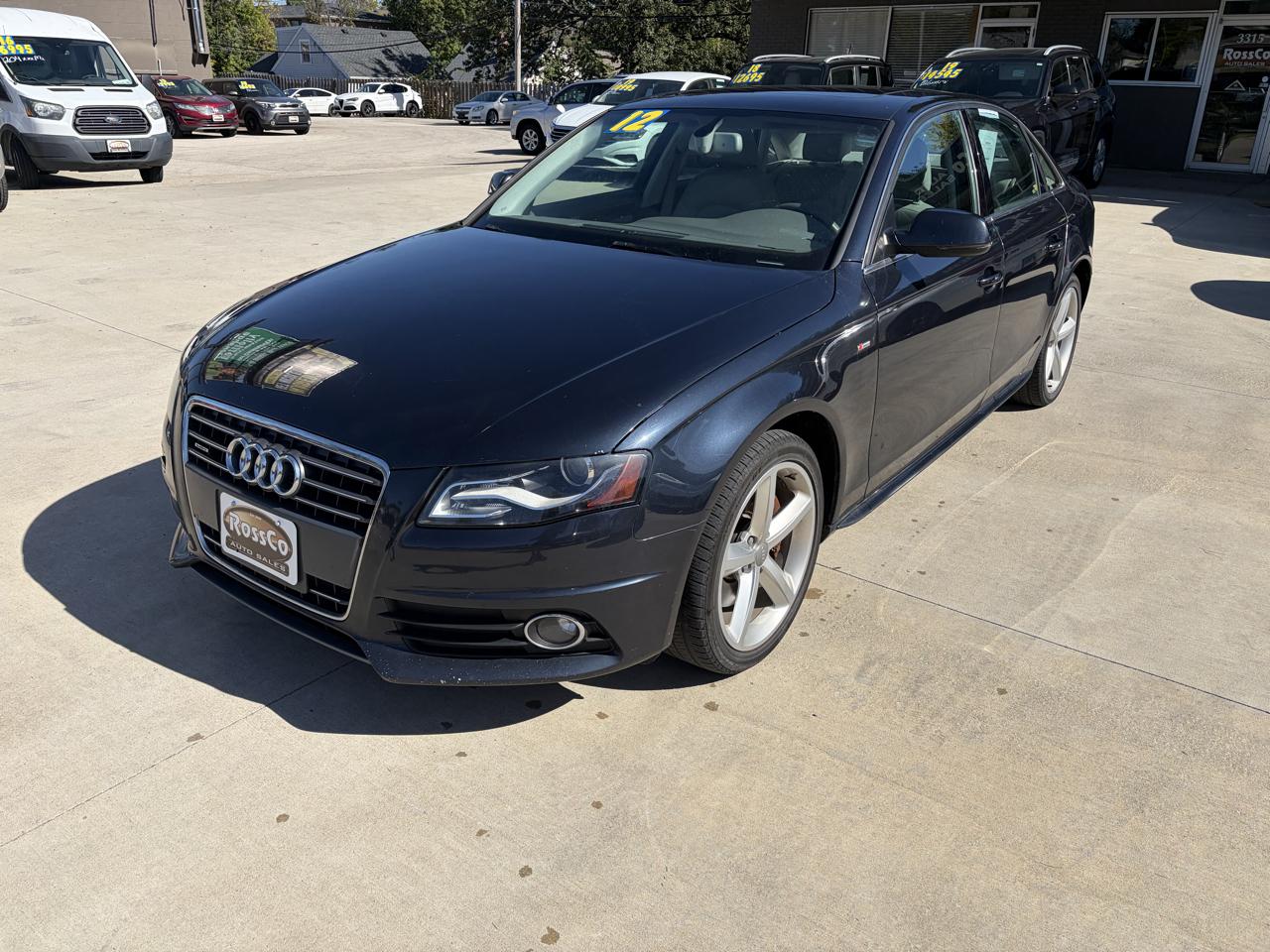 Audi A4 4dr Sdn Auto quattro 2.0T Premium Plus 2012