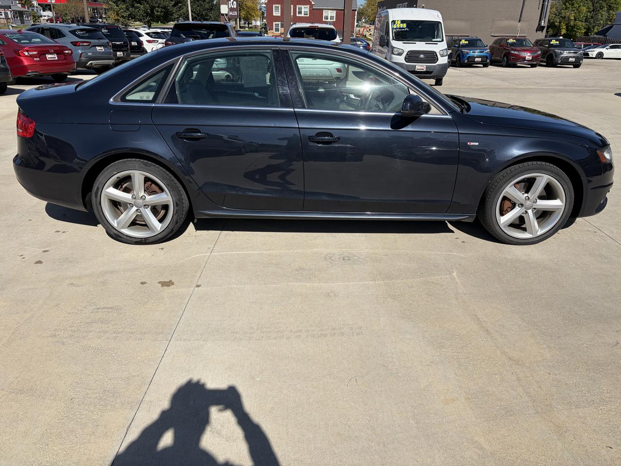 Audi A4 4dr Sdn Auto quattro 2.0T Premium Plus 2012