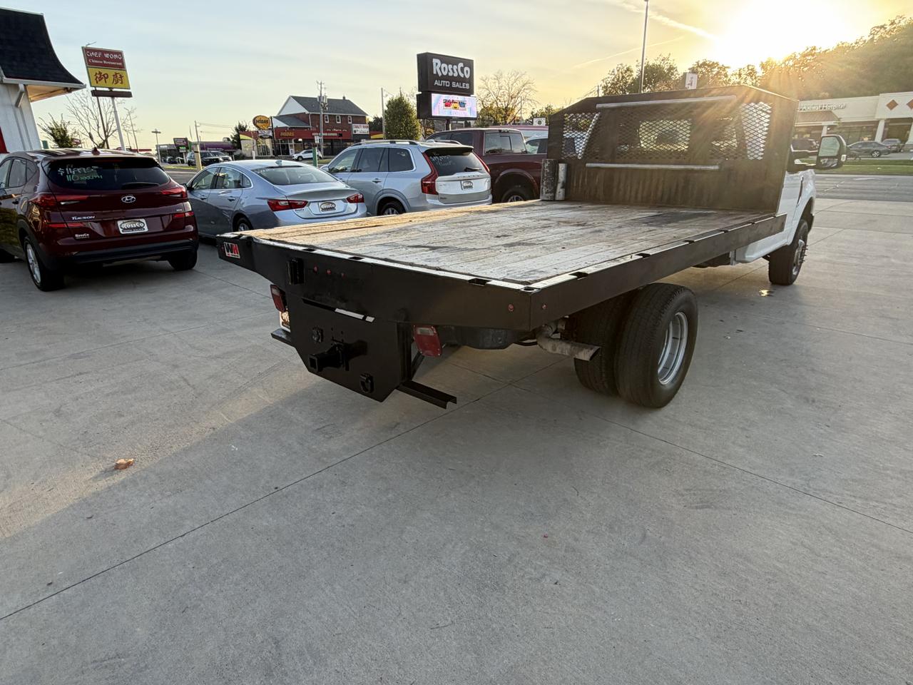 Ford Super Duty F-350 DRW XLT 4WD Reg Cab 145" WB 60" CA 2019