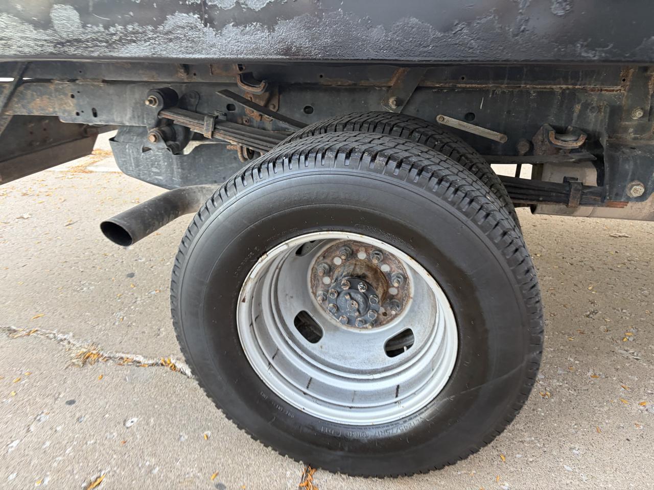 Ford Super Duty F-350 DRW XLT 4WD Reg Cab 145" WB 60" CA 2019