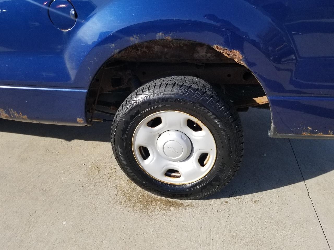 Ford F-150 2WD Reg Cab 126" XL 2008