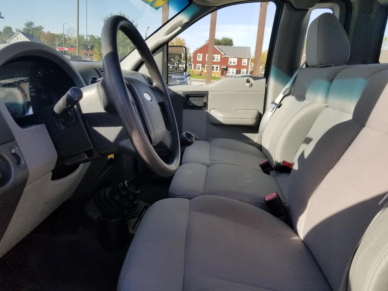 Ford F-150 2WD Reg Cab 126" XL 2008