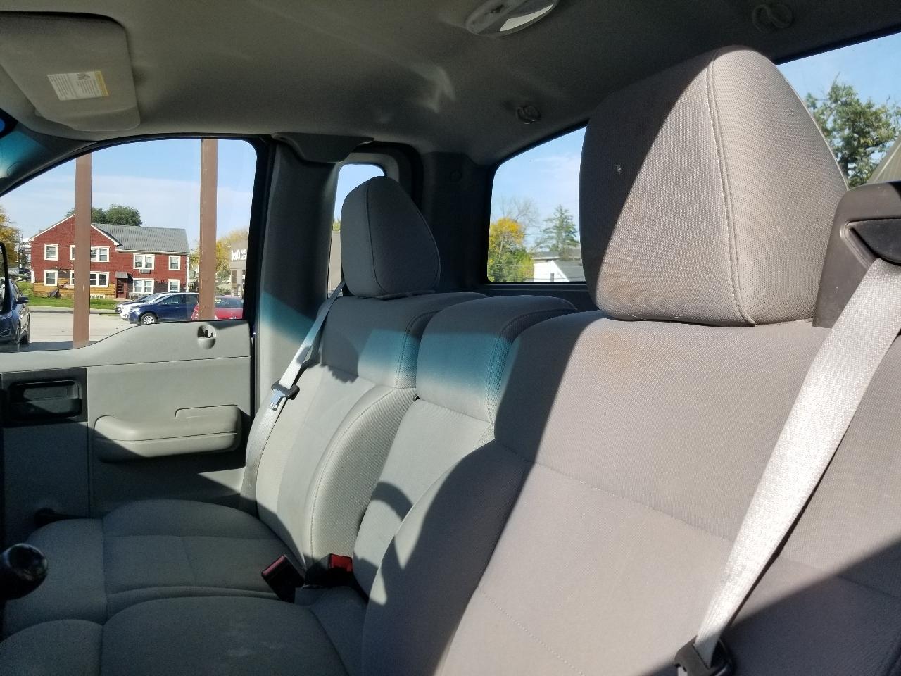 Ford F-150 2WD Reg Cab 126" XL 2008