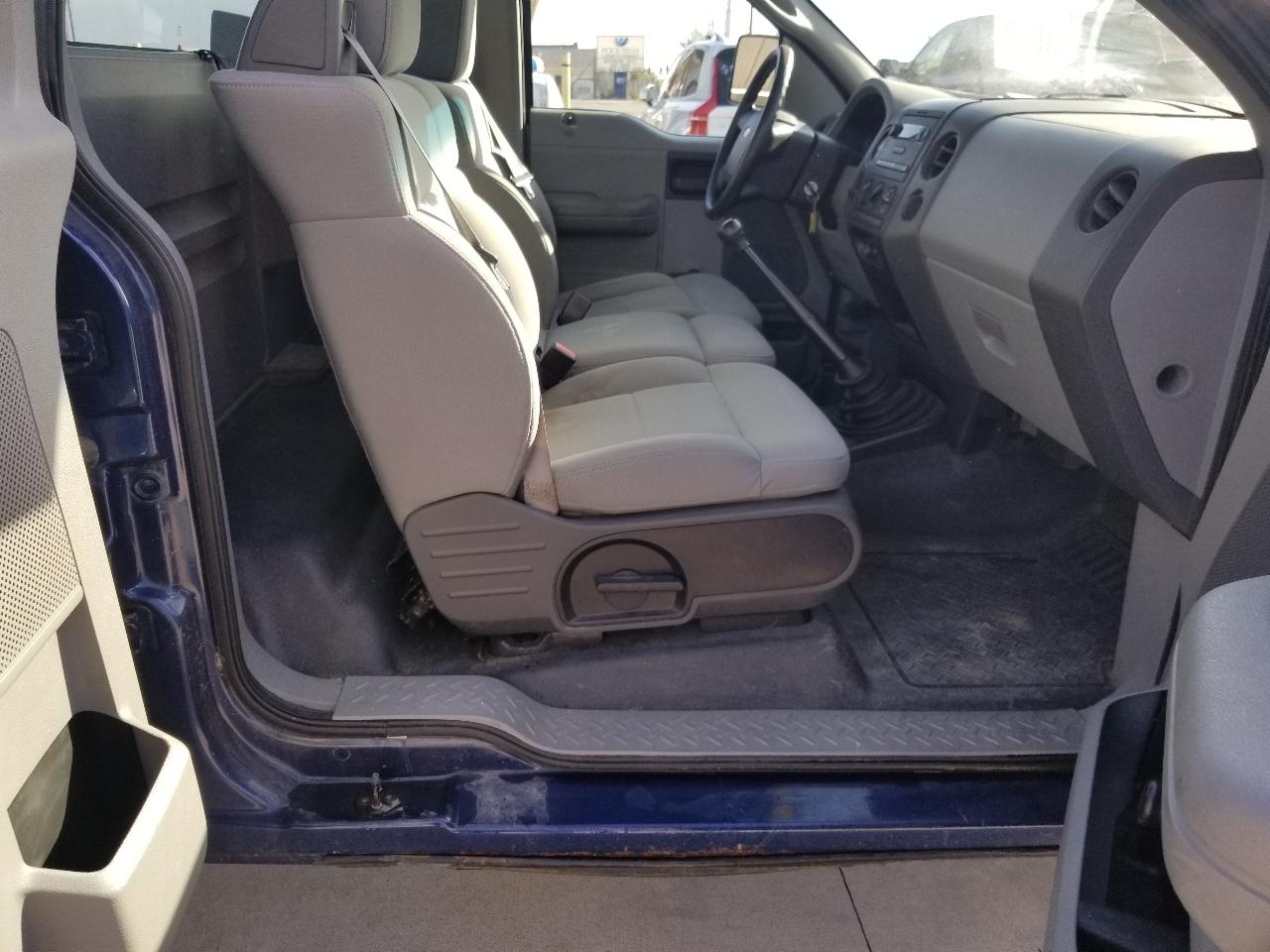 Ford F-150 2WD Reg Cab 126" XL 2008