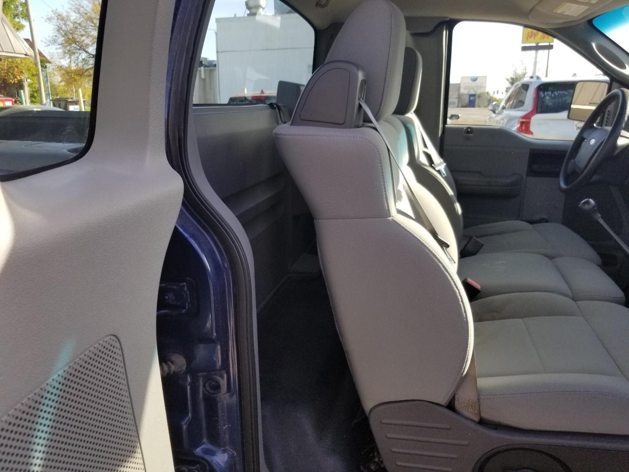 Ford F-150 2WD Reg Cab 126" XL 2008