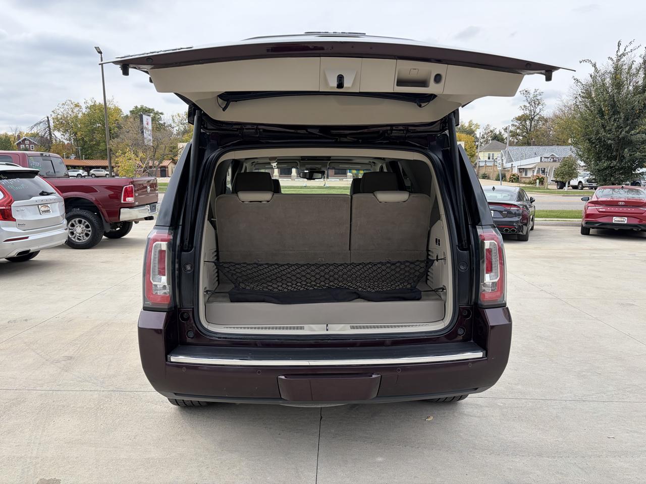 GMC Yukon 4WD 4dr Denali 2017