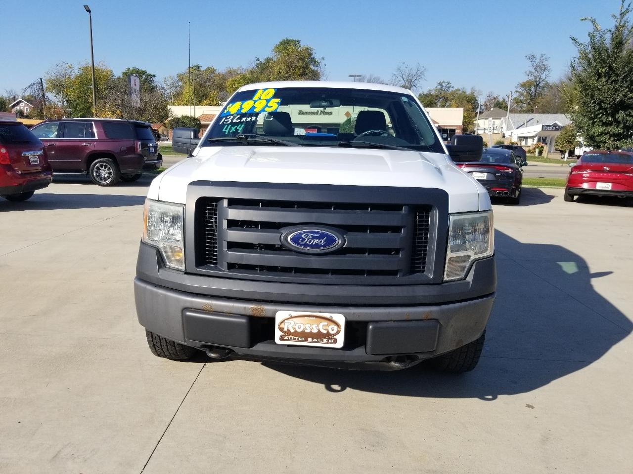 Ford F-150 4WD Reg Cab 141" XL 2010
