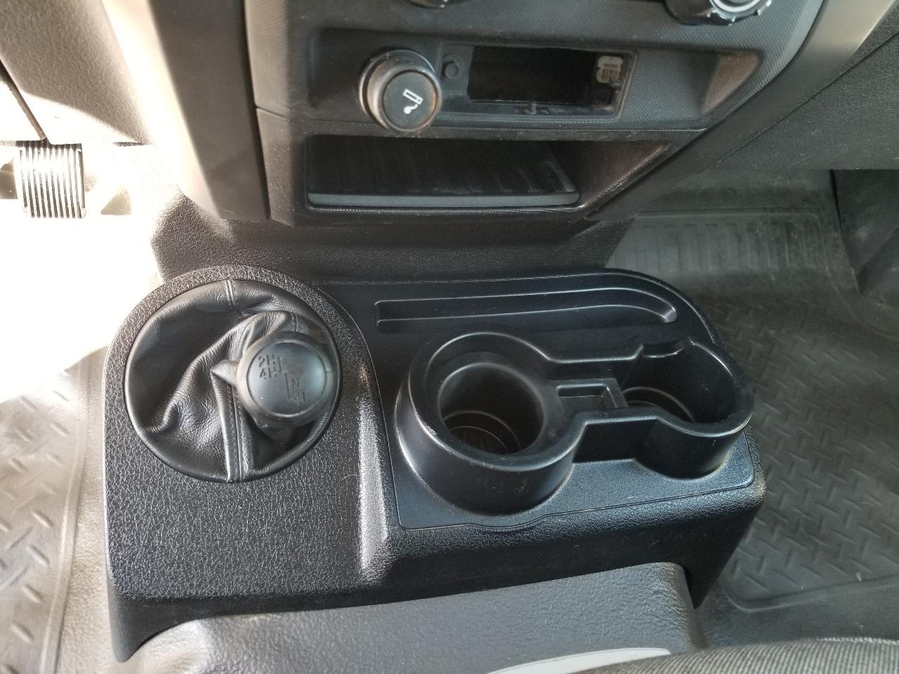 Ford F-150 4WD Reg Cab 141" XL 2010