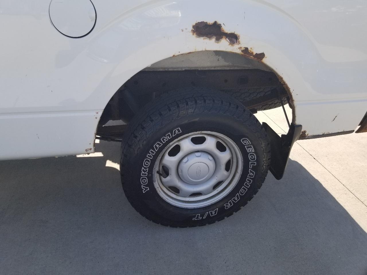 Ford F-150 4WD Reg Cab 141" XL 2010
