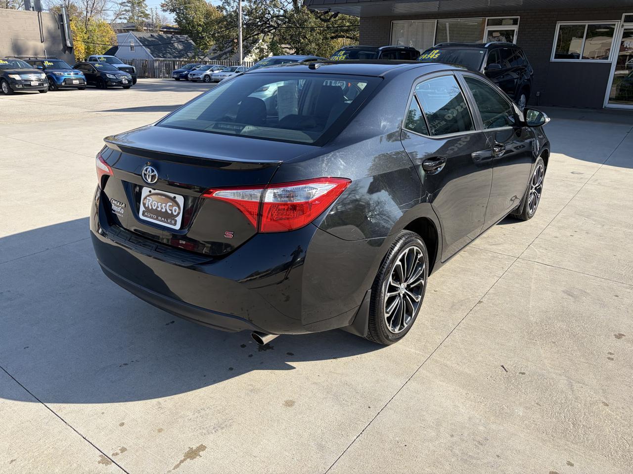 Toyota Corolla 4dr Sdn CVT S (Natl) 2014