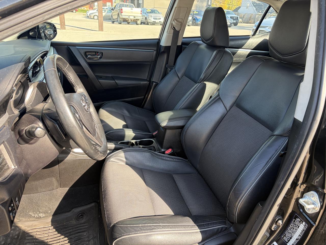 Toyota Corolla 4dr Sdn CVT S (Natl) 2014