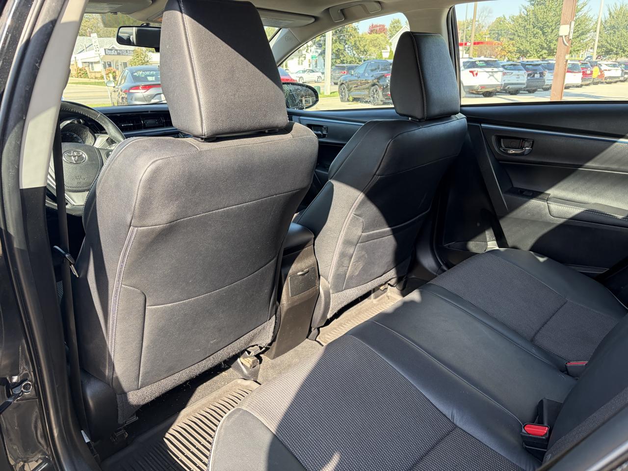 Toyota Corolla 4dr Sdn CVT S (Natl) 2014