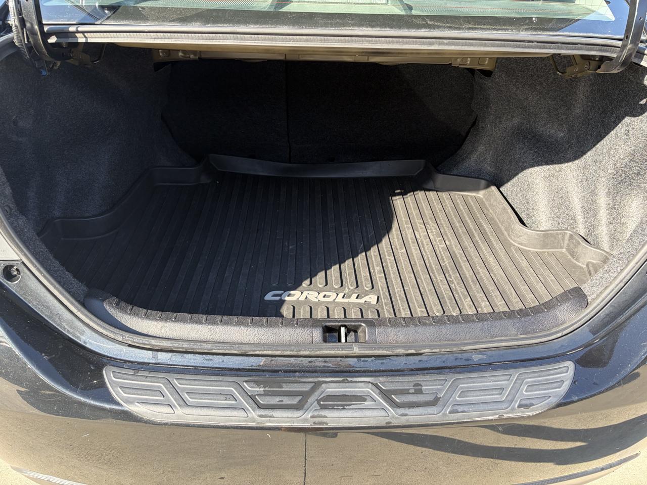 Toyota Corolla 4dr Sdn CVT S (Natl) 2014