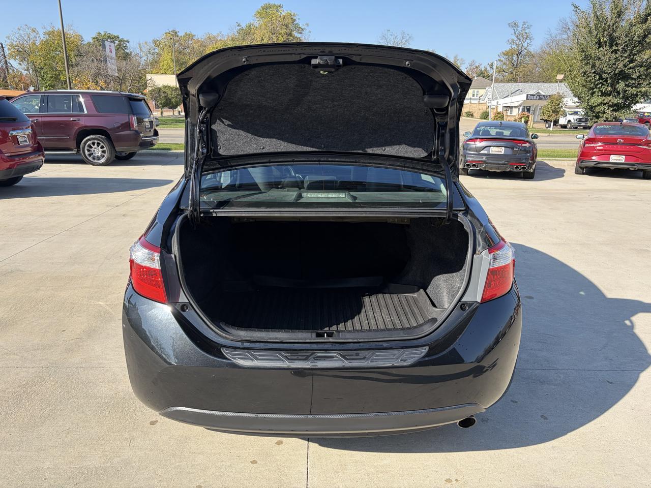 Toyota Corolla 4dr Sdn CVT S (Natl) 2014