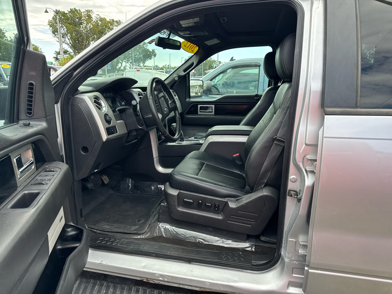 Ford F-150 XL SuperCrew 5.5-ft. Bed 4WD 2012