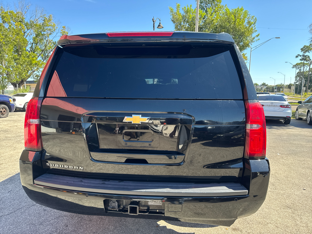 Chevrolet Suburban LT 4WD 2016
