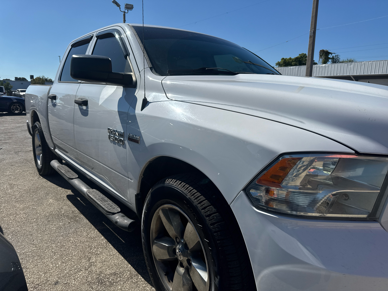 2015 Ram 1500 Tradesman photo 2
