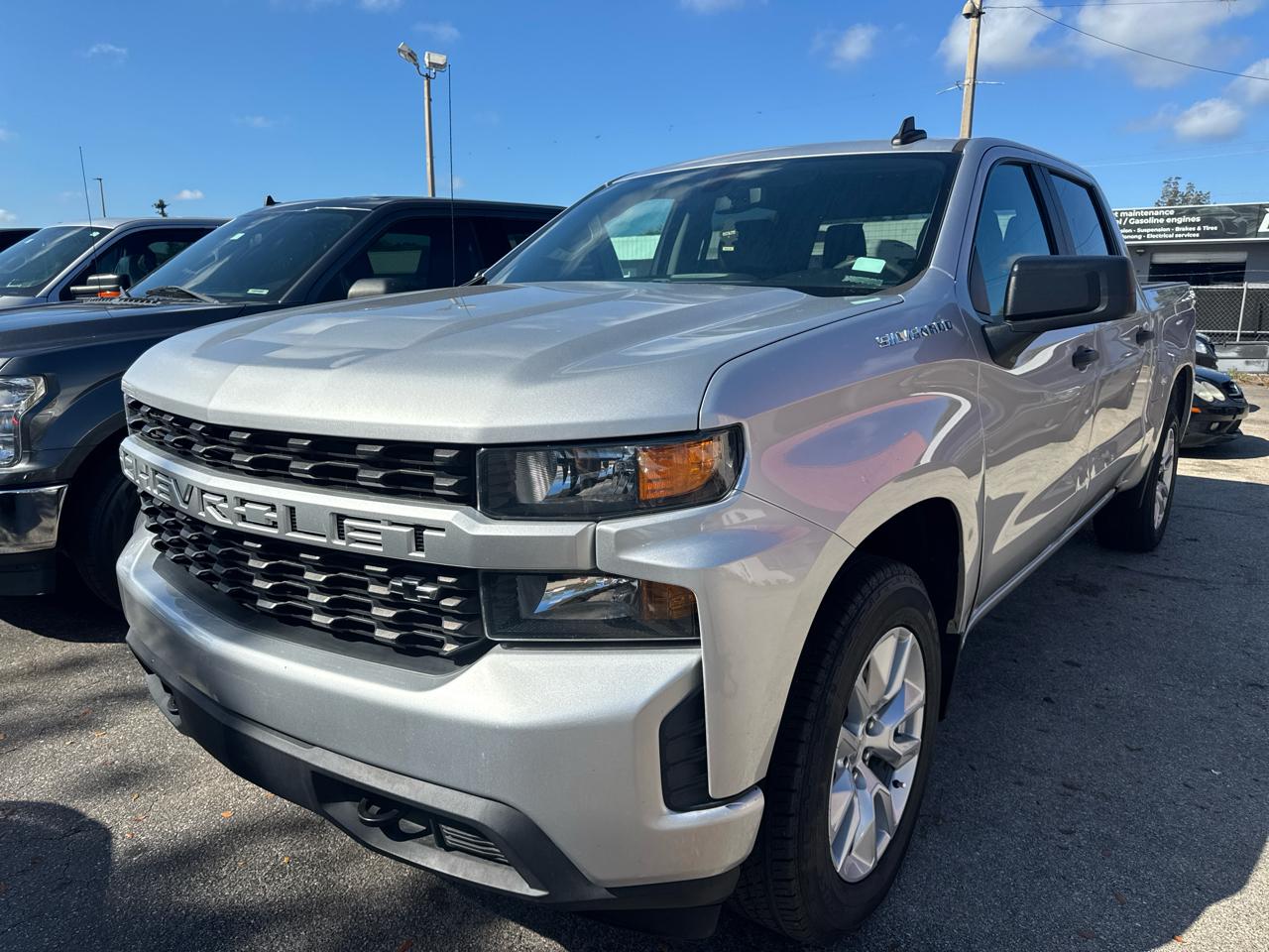 2021 Chevrolet Silverado 1500 Custom Crew Cab Short Box 2WD