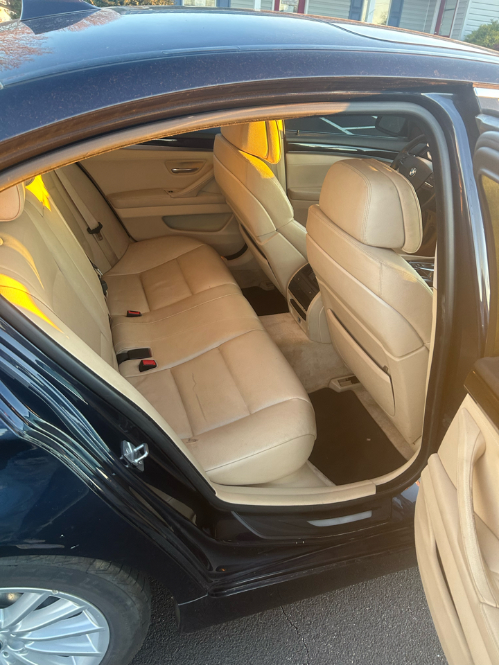 BMW 5-Series 535i 2011