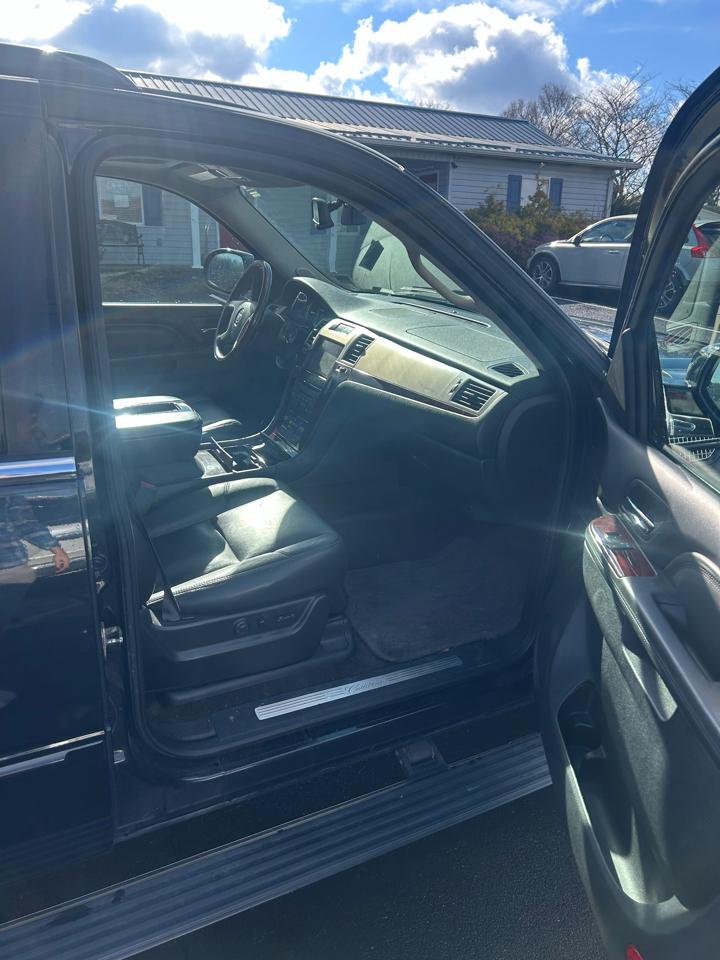 Cadillac Escalade ESV AWD Premium 2013