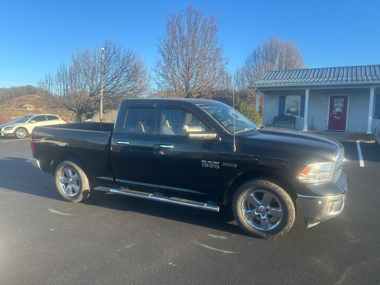 RAM 1500 Big Horn Quad Cab 4WD SWB 2016