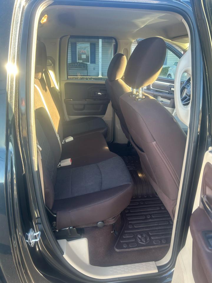 RAM 1500 Big Horn Quad Cab 4WD SWB 2016