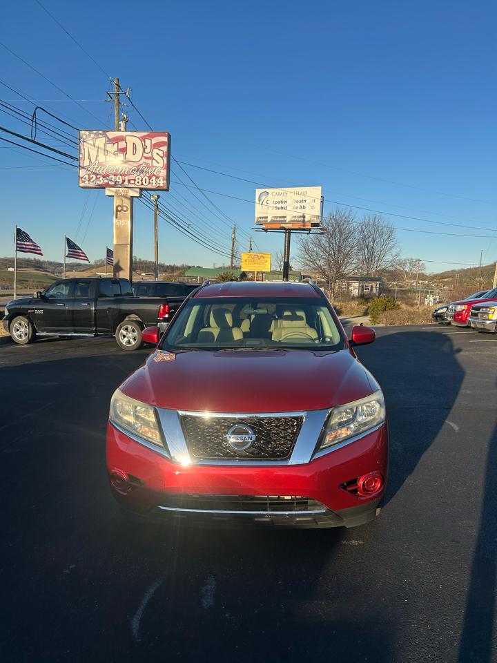 Nissan Pathfinder SV 4WD 2013