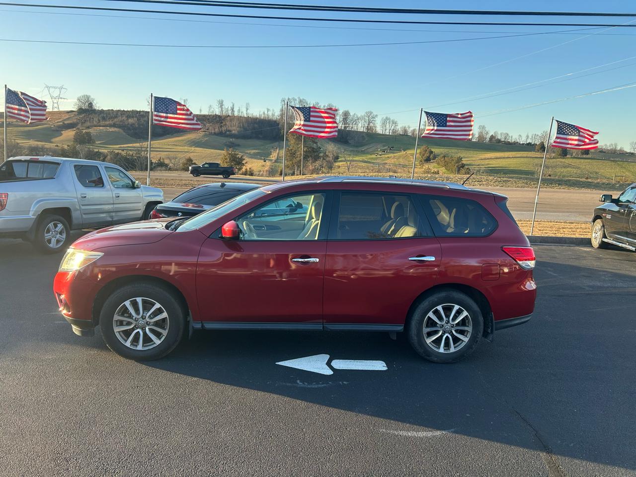 Nissan Pathfinder SV 4WD 2013