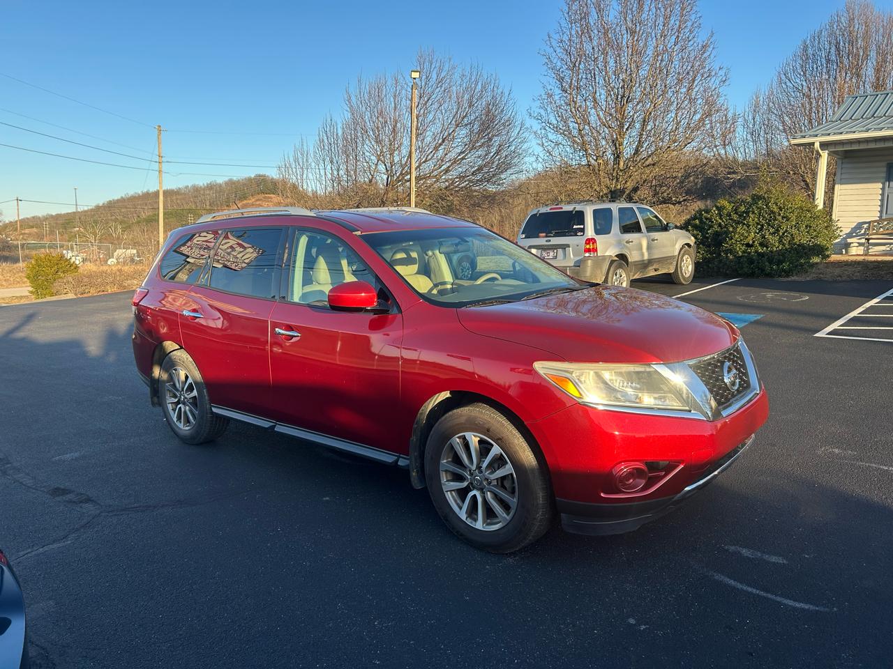 Nissan Pathfinder SV 4WD 2013