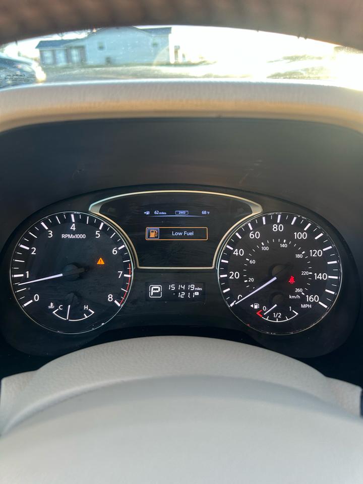 Nissan Pathfinder SV 4WD 2013