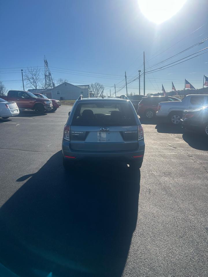 Subaru Forester 2.5X Premium 2010